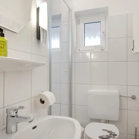 Henning Apartment *